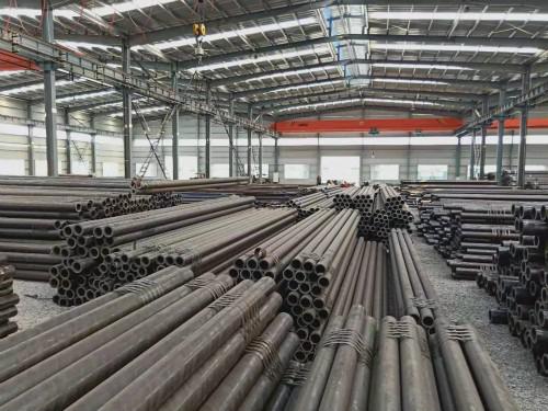 啟程公司室內貨場